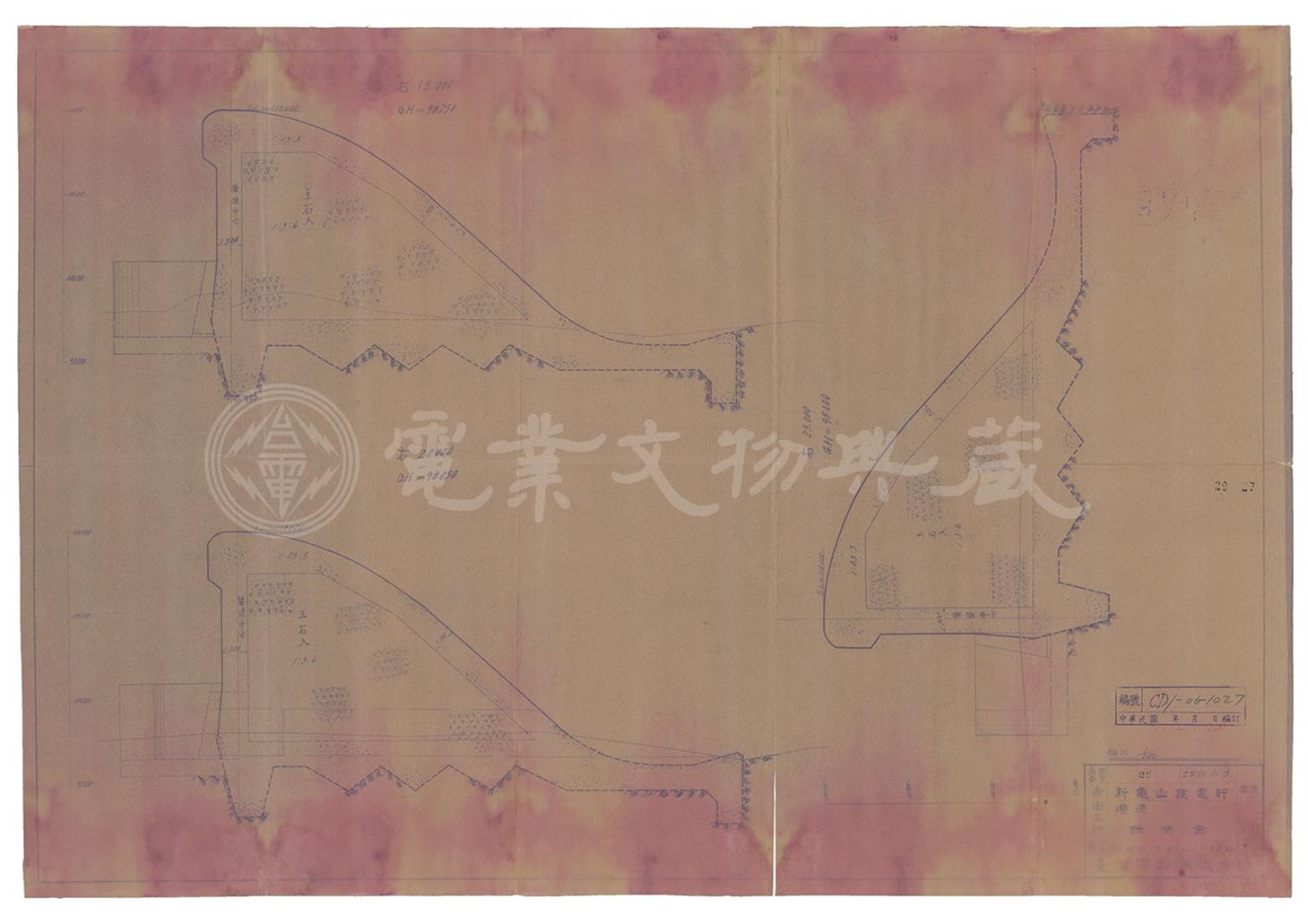 新龜山發電所新龜山壩斷面圖（壩體中心右15m右20m右25m）