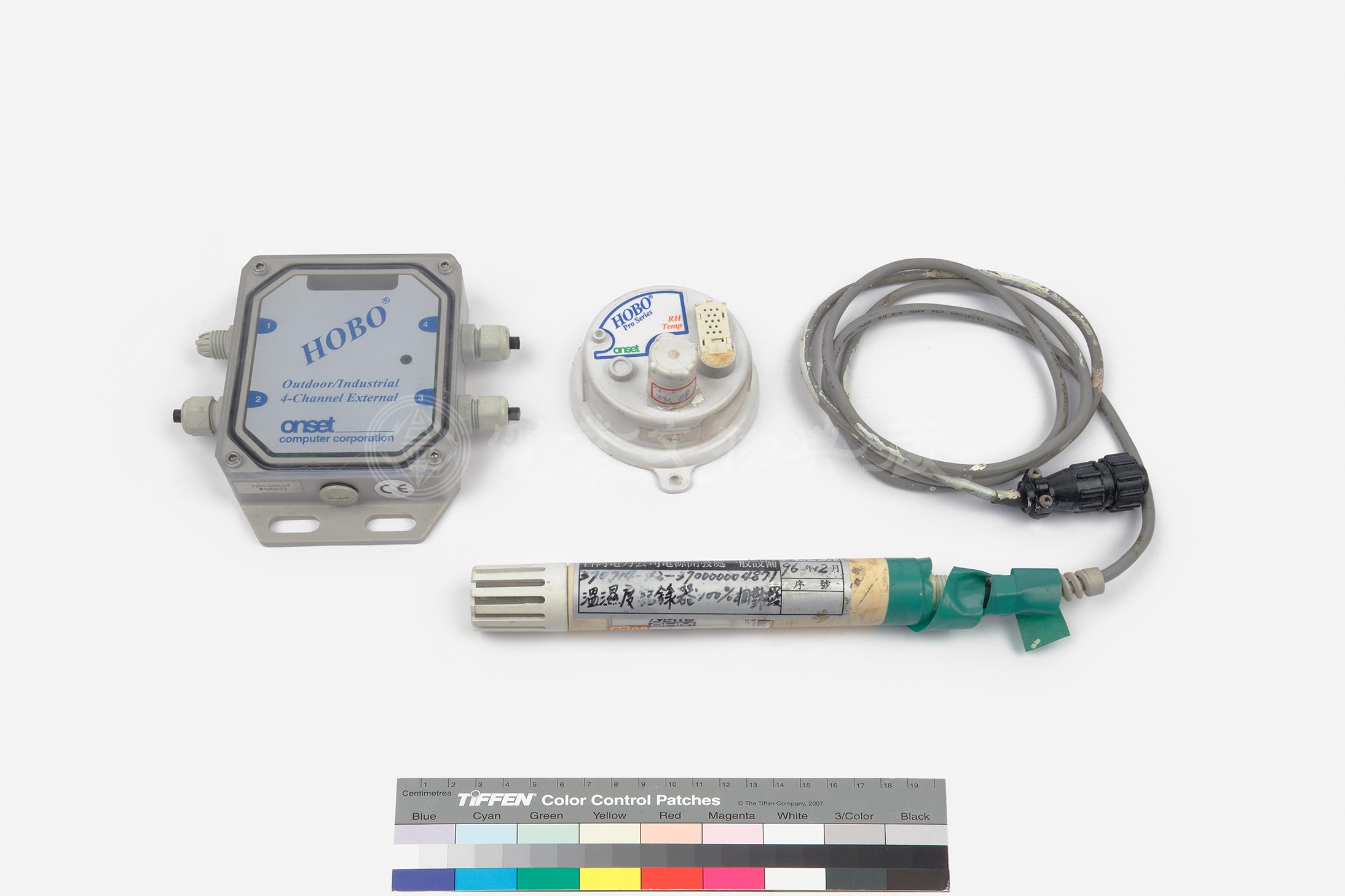 HOBO製電子式自記氣壓計及溫溼度計